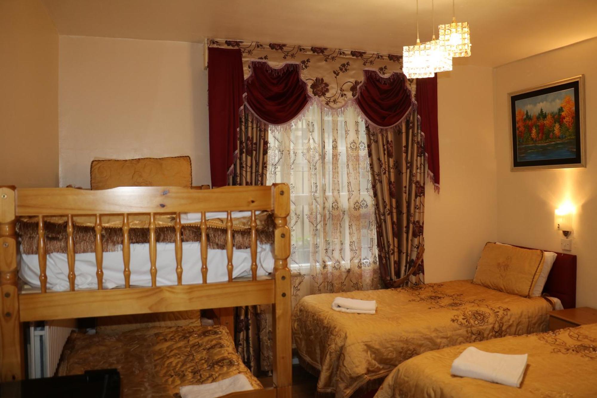 Gasthuis Barry House 3*
