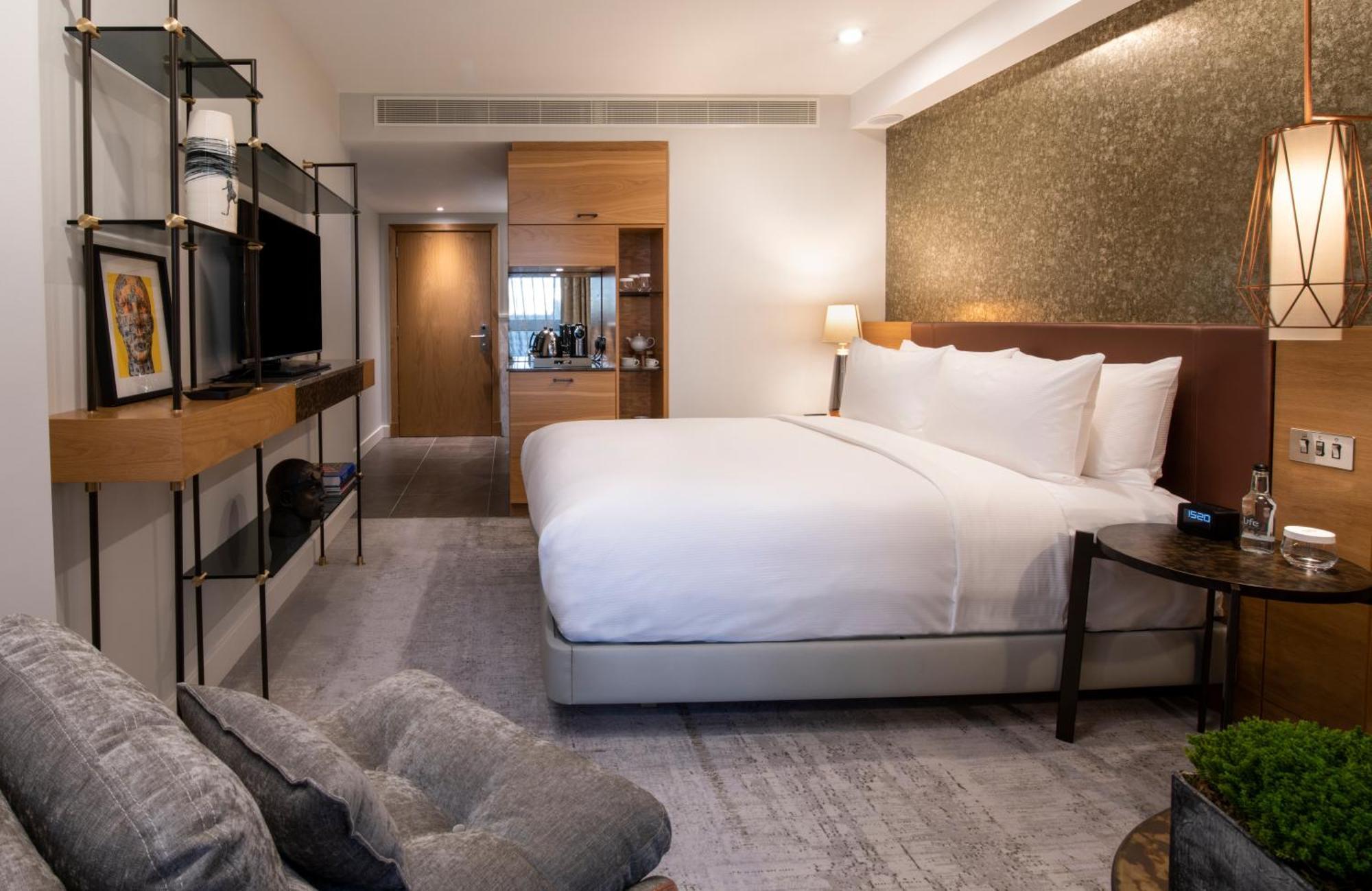 Hotel Lincoln Plaza London, Curio Collection By Hilton London