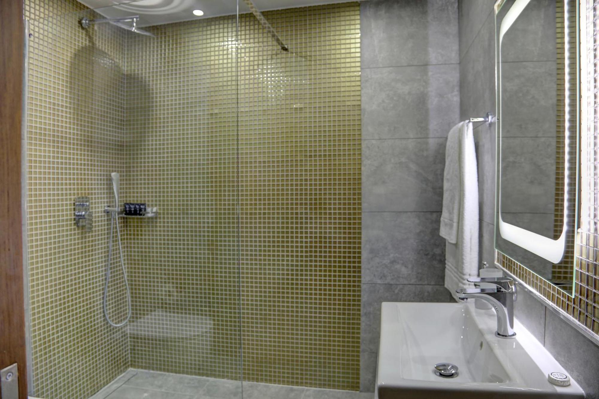 Hotel Putney Hotel; Bw Signature Collection 4*