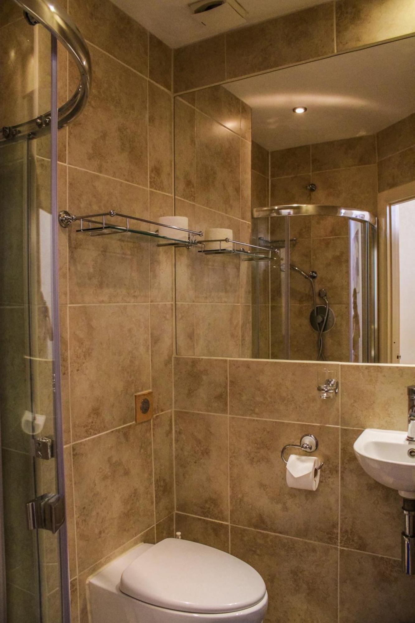 Hotel Blades London