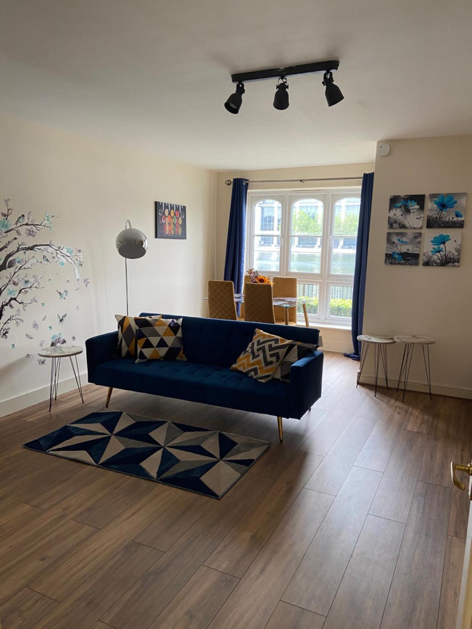 Apartamento Beautiful 2 Bed Waterfront With Parking Perfect For Canary Wharf - 2 Bed 2 Bath With High Speed Wifi And Netflix And Parking Londres