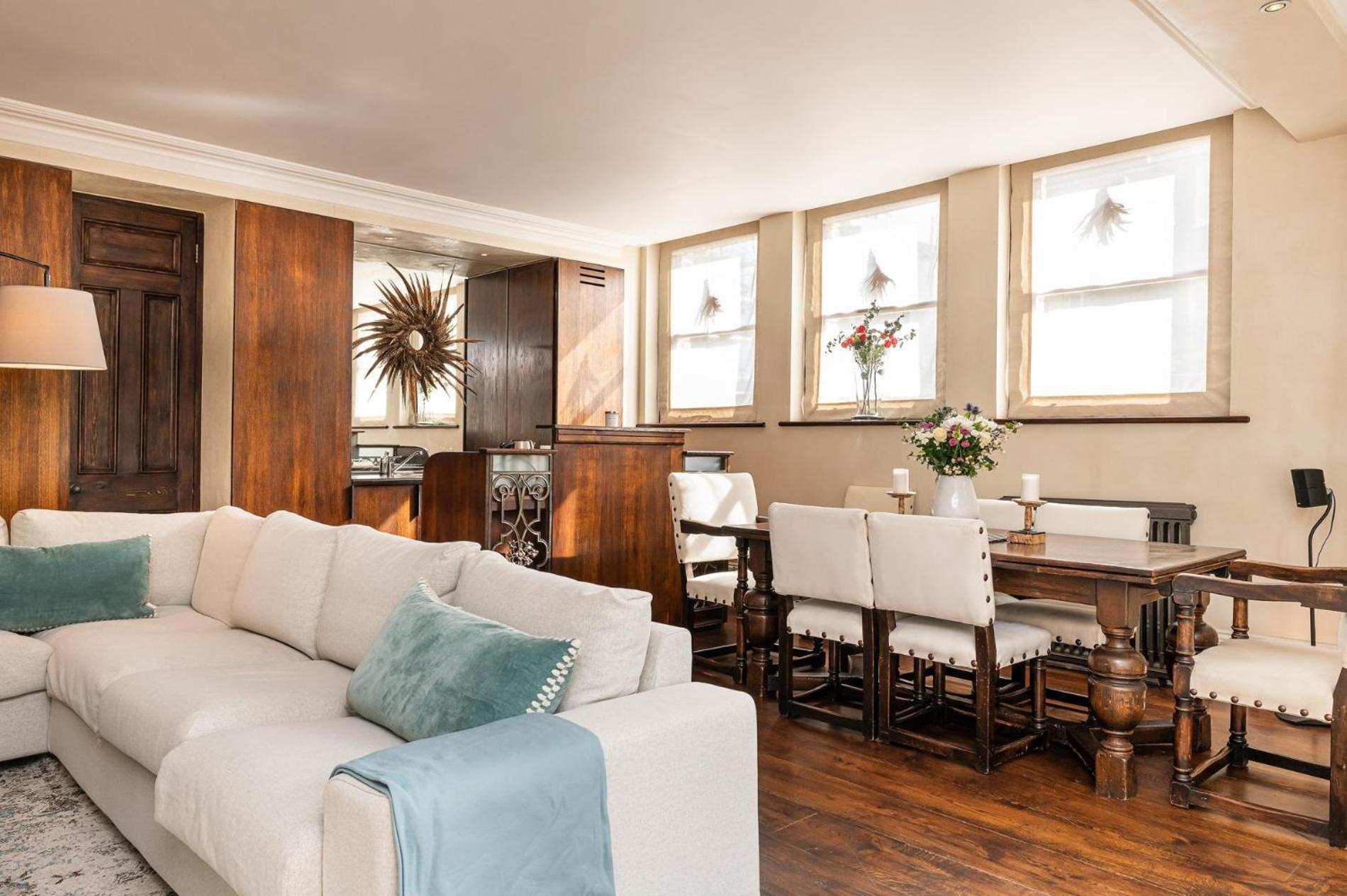 A Chelsea Retreat - 2 Bedroom With Garden And Parking London