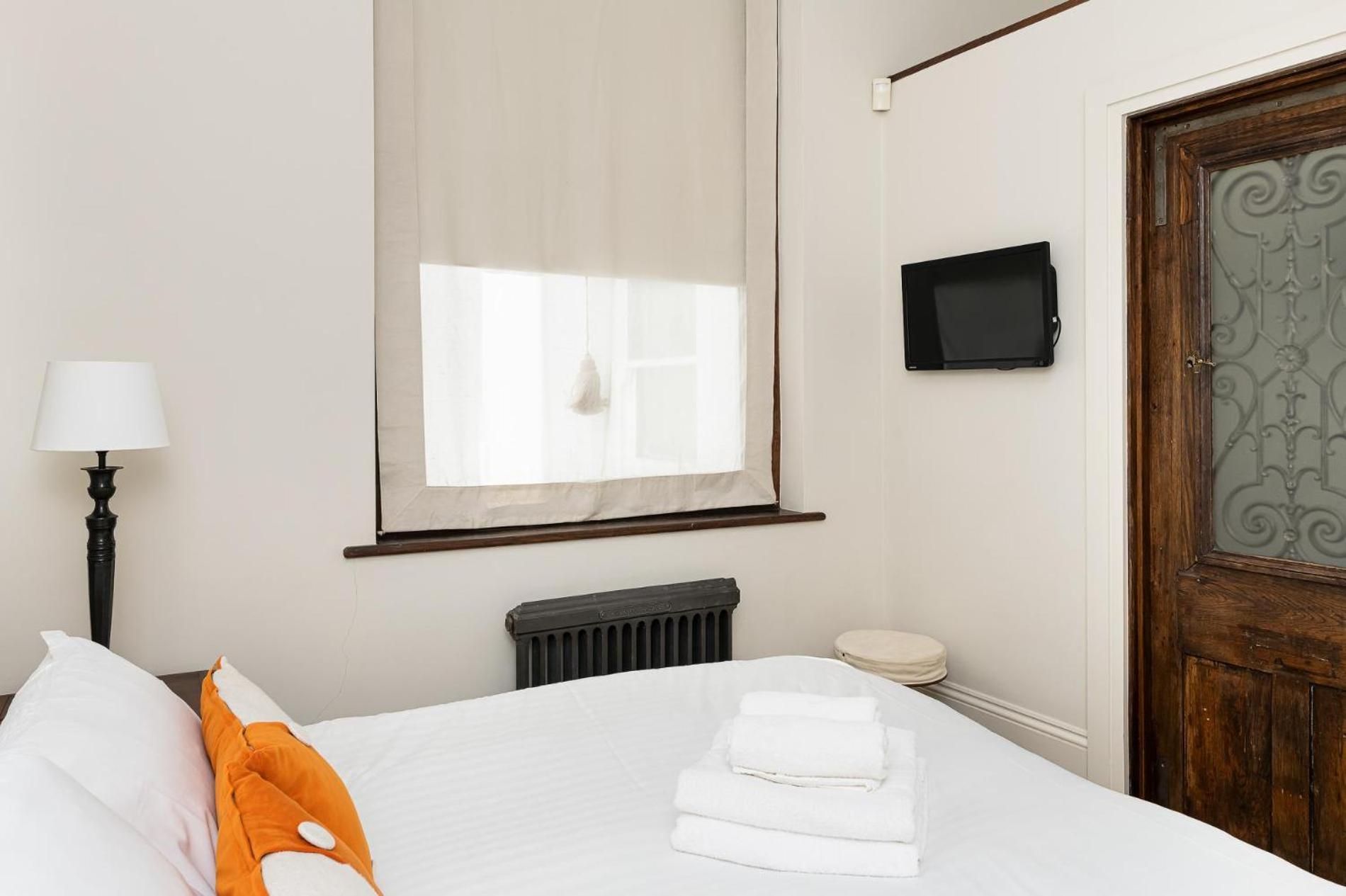 A Chelsea Retreat - 2 Bedroom With Garden And Parking London