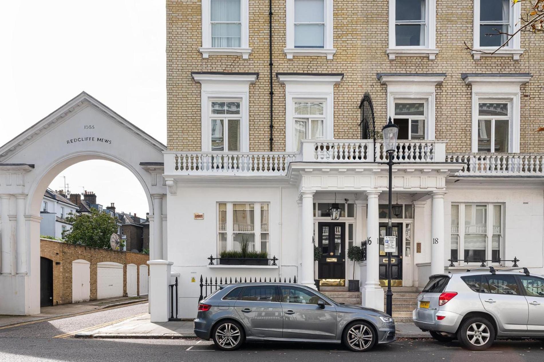 Apartment A Chelsea Retreat - 2 Bedroom With Garden And Parking