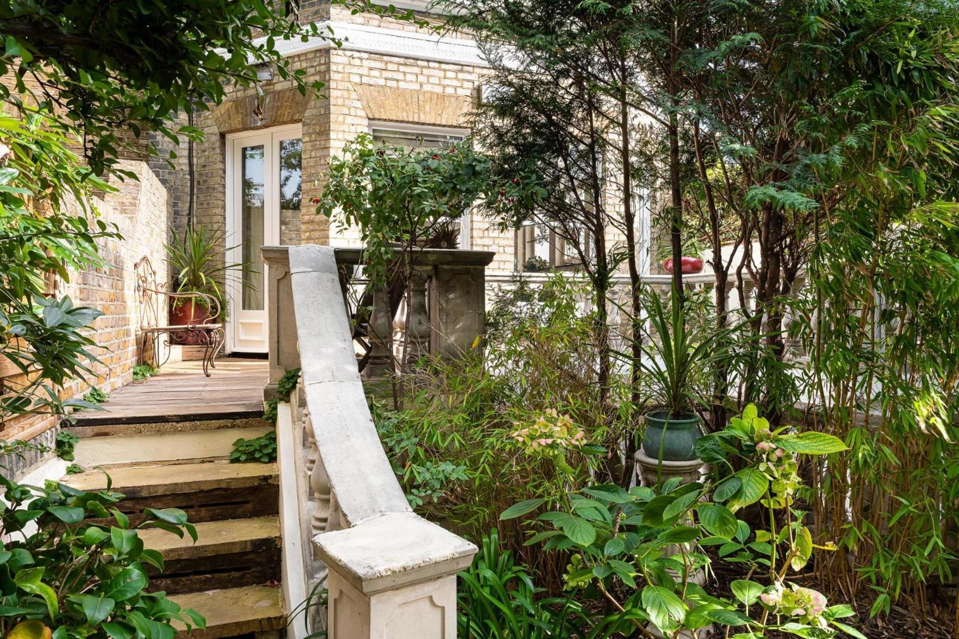 A Chelsea Retreat - 2 Bedroom With Garden And Parking London