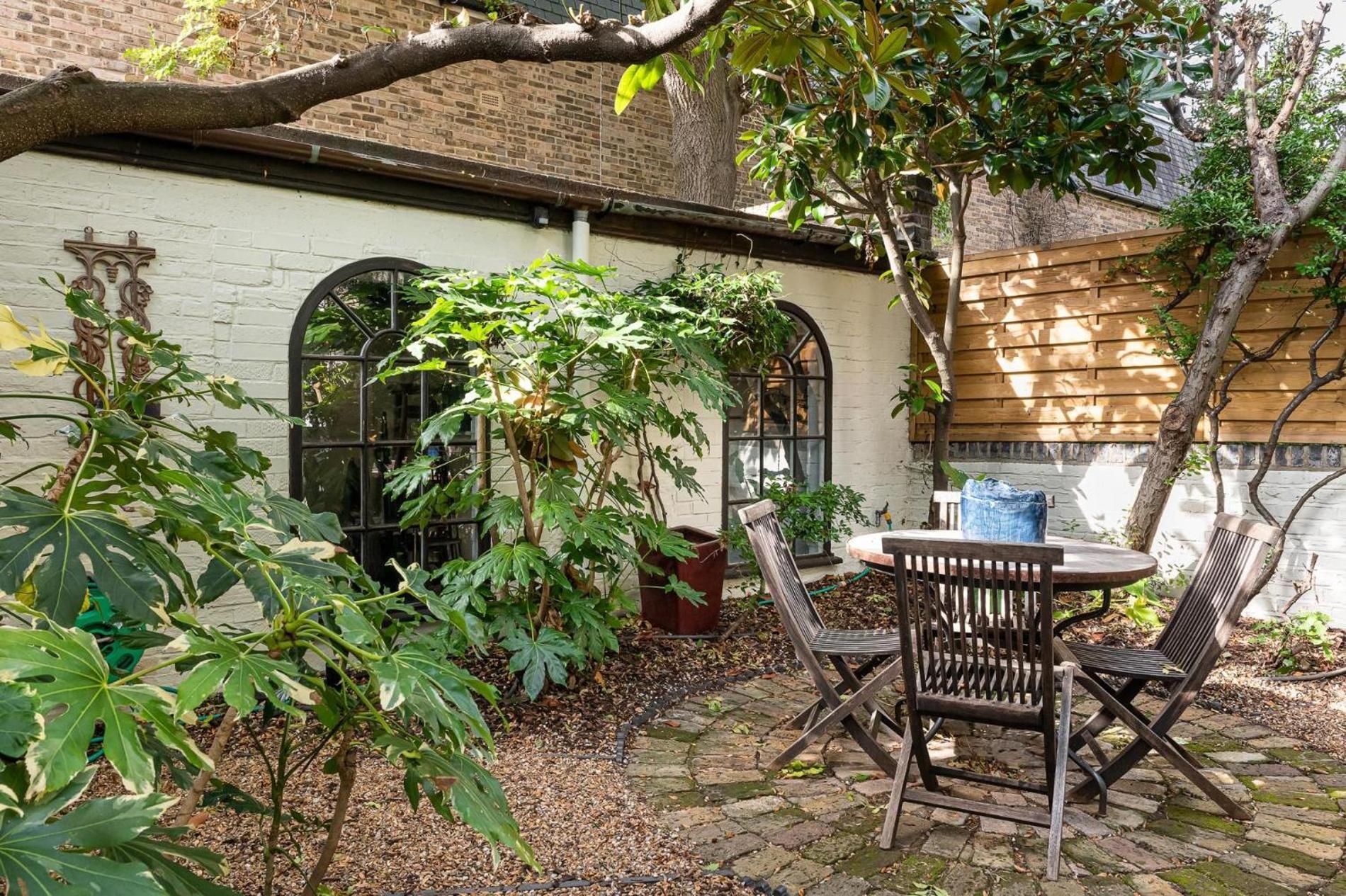 A Chelsea Retreat - 2 Bedroom With Garden And Parking London