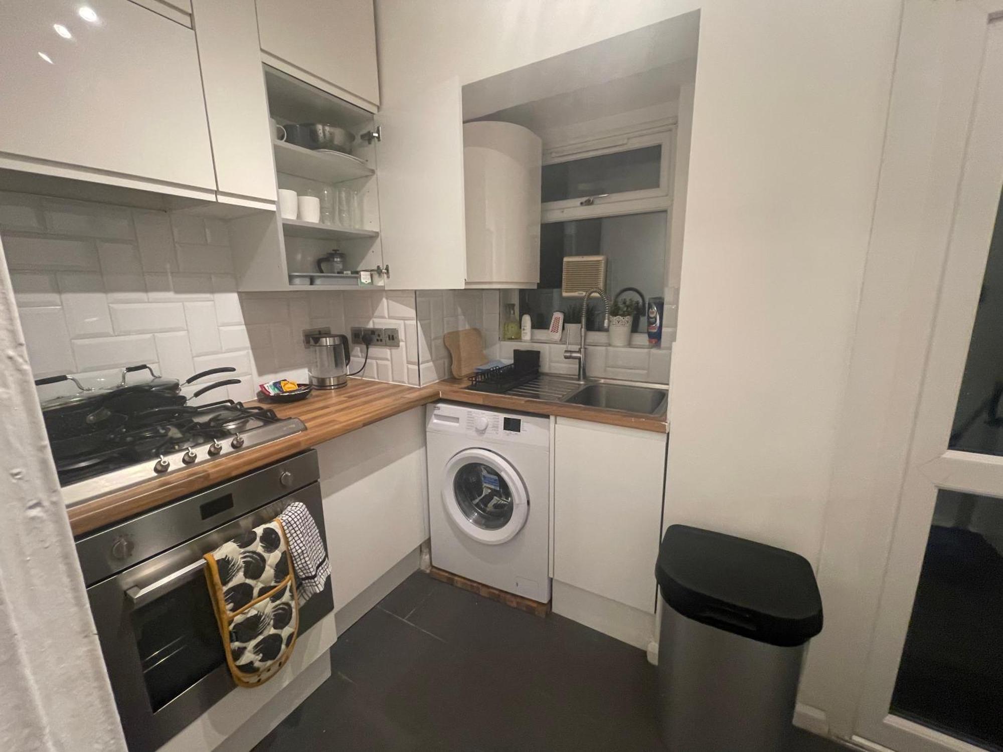 Сasa de vacaciones Tooting - Cosy 2 Bedroom House With Garden, 5 Mins Walk To Tube Station