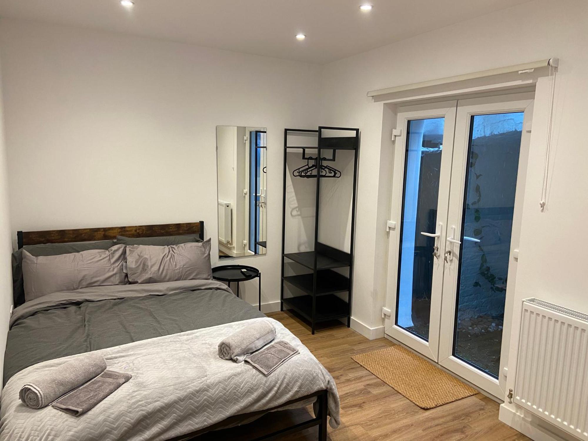 Kensington With Private Garden & Bathroom London