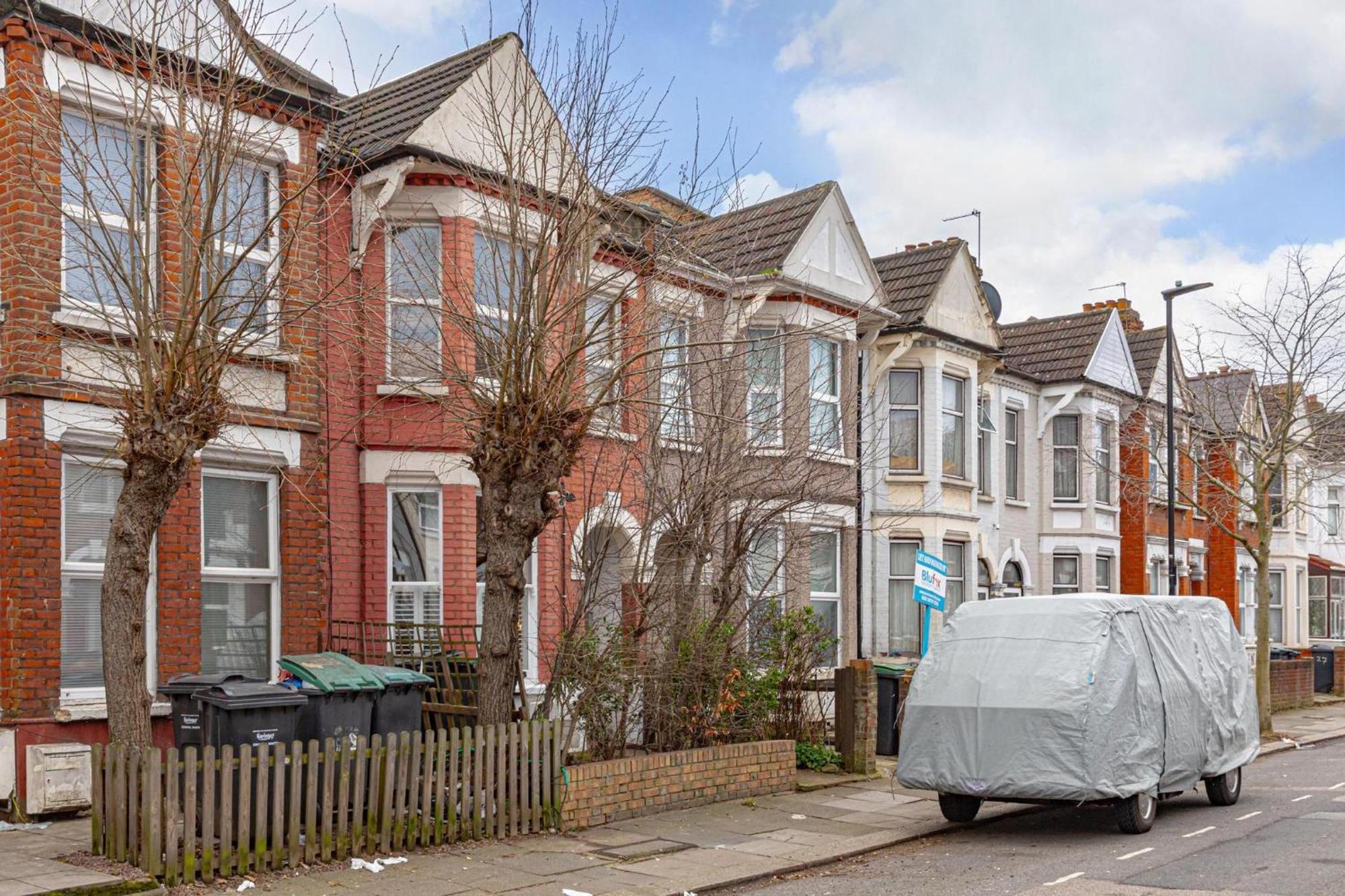 Apartamento Garden Flat. Tottenham Hale. 20mins2central Londres