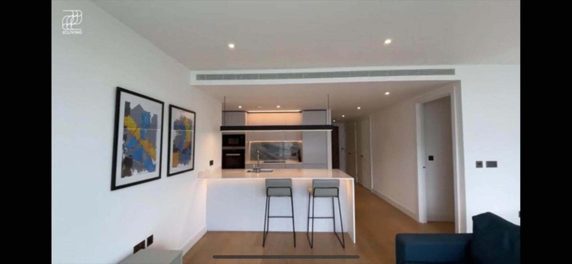 Apartment Luxury Modern 2bd 2ba White Living London