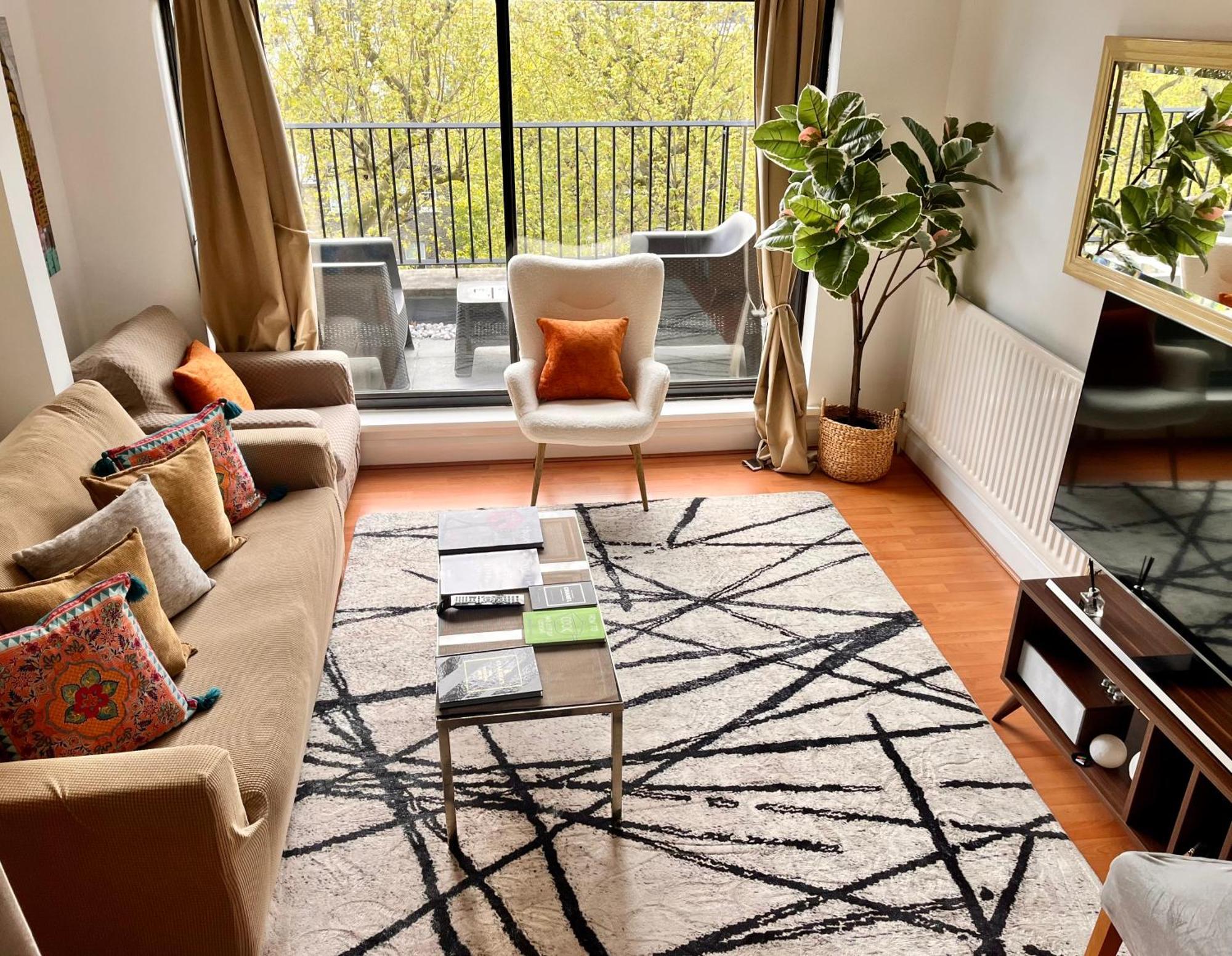 Apartment Hyde Park,2 Bedrooms 2bathrooms, Perfect For Families! *