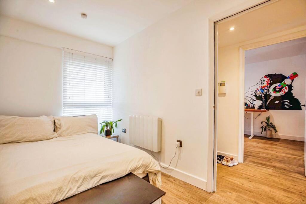 Spacious 2 Bed Flat - Woolwich - Elizabeth Line