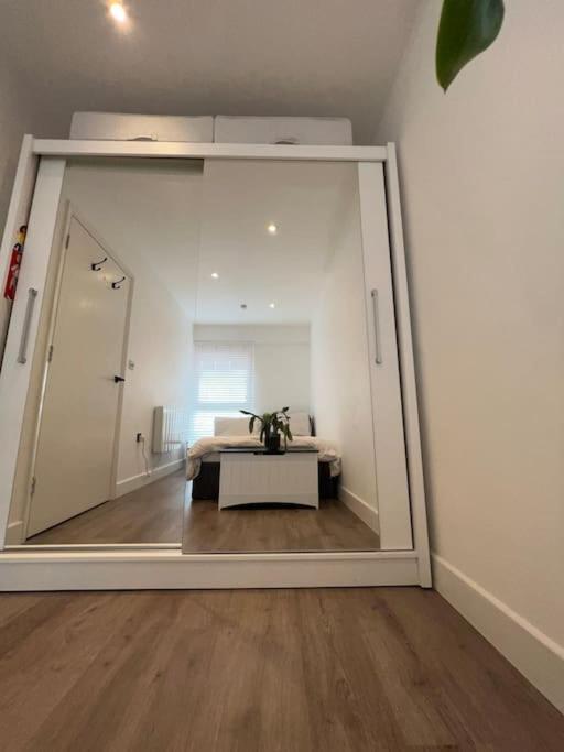 Spacious 2 Bed Flat - Woolwich - Elizabeth Line