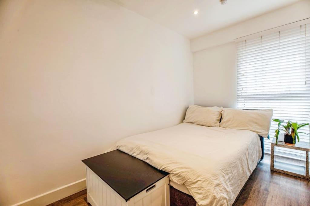 Apartment Spacious 2 Bed Flat - Woolwich - Elizabeth Line London