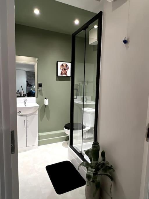 Apartment Spacious 2 Bed Flat - Woolwich - Elizabeth Line London