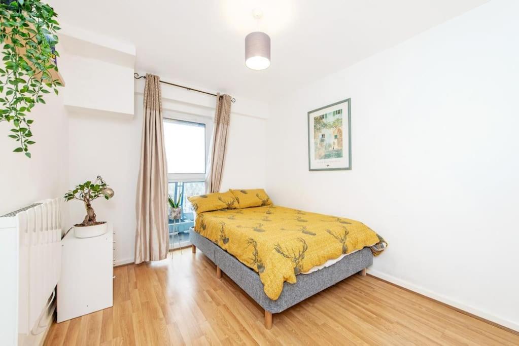 Spacious 2 Bed Flat - Woolwich - Elizabeth Line
