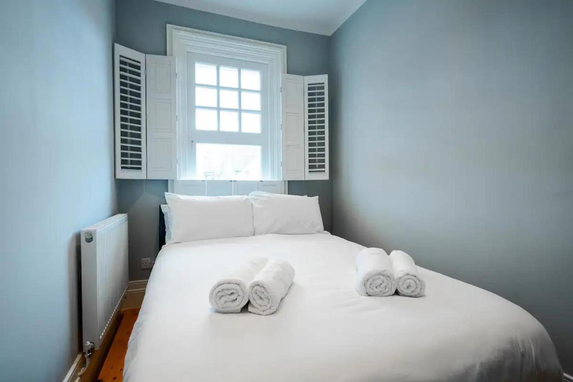 Immaculate 4-bed House In