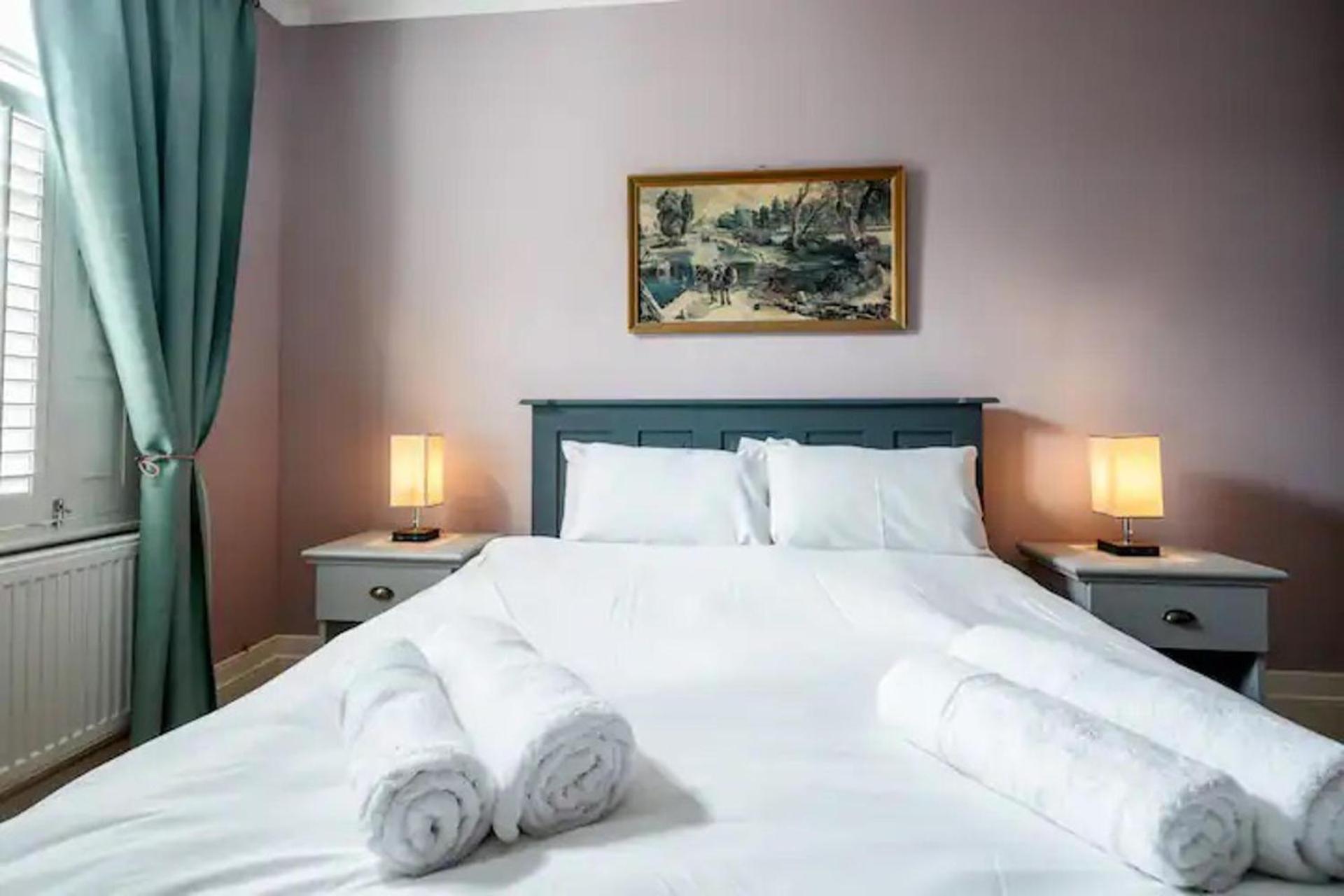 Holiday home Immaculate 4-bed House In London