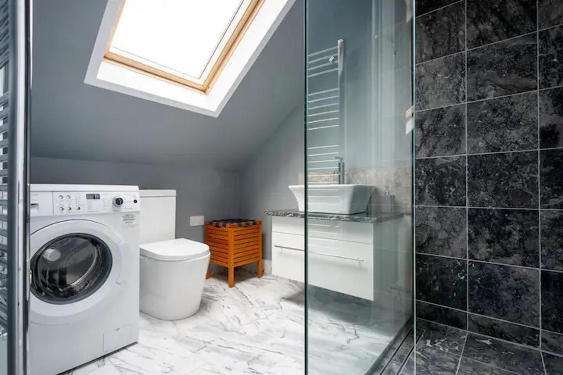 Immaculate 4-bed House In