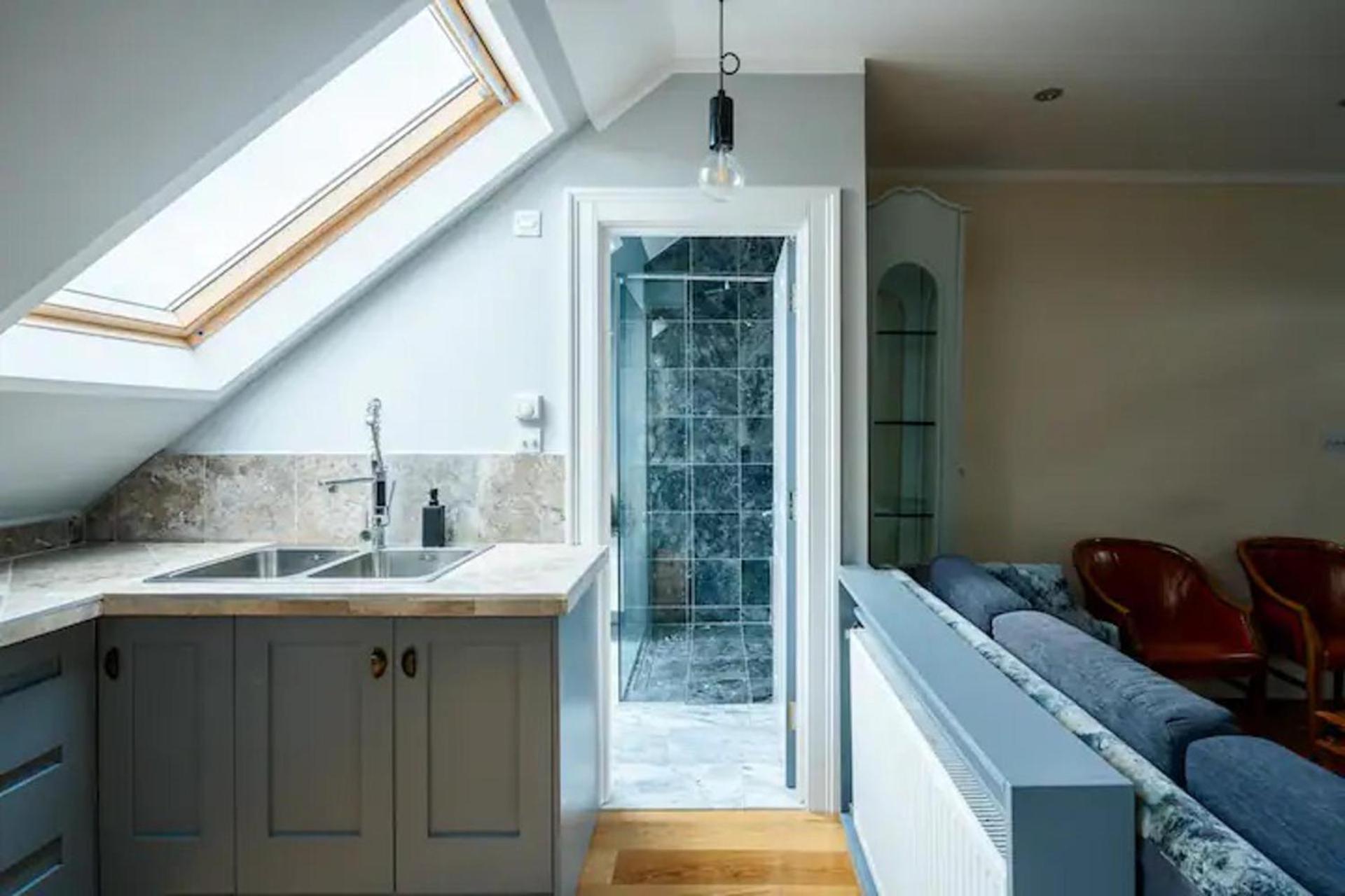 Immaculate 4-bed House In London