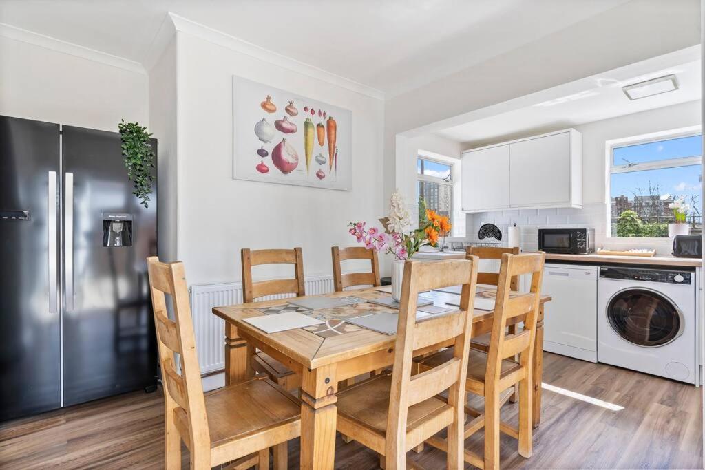 Heart Of Acton - Free Parking - Perfect For Contractors London