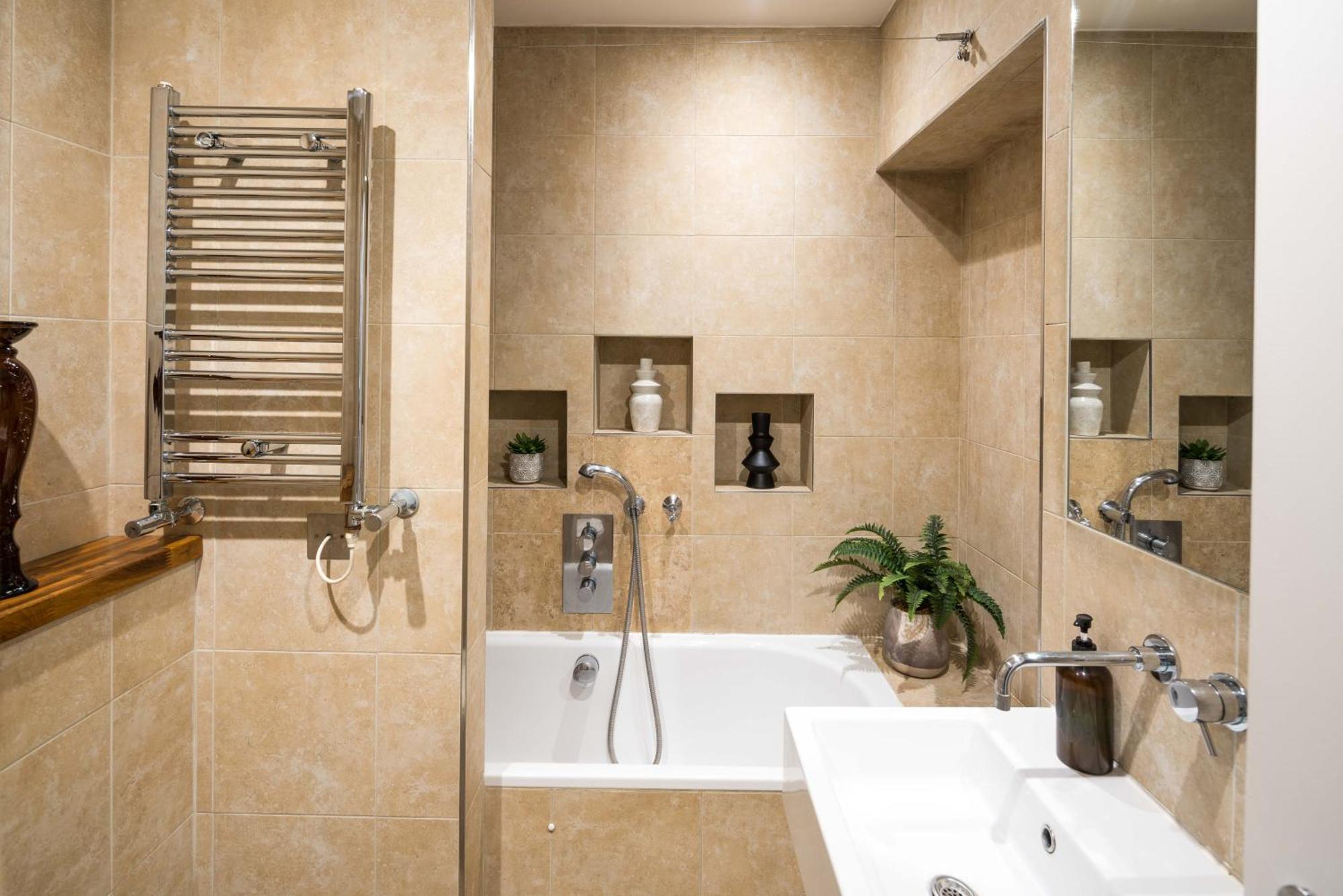 G1a Hydepark-southkensington-harrods-knightsbridge-marylebone-oxfordstreet London