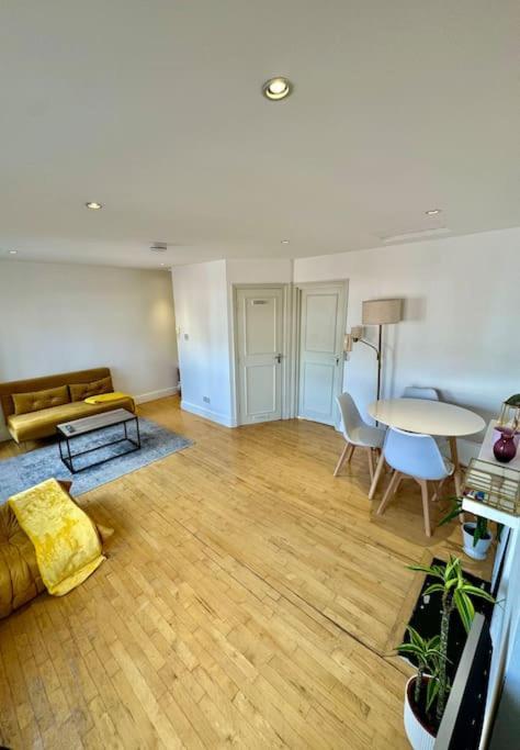 Victoria - 1 Bedroom 4 People Londen