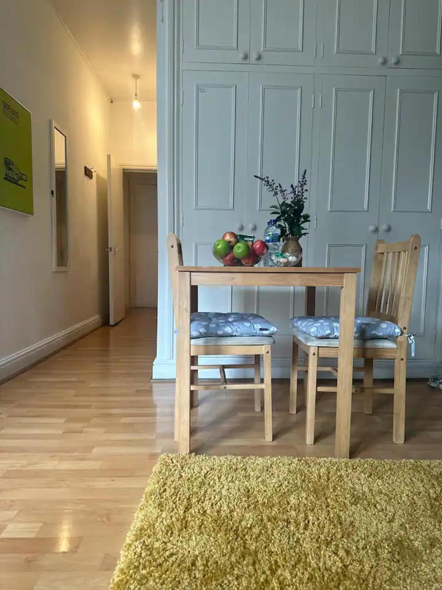 Charming 1-bed In Londen