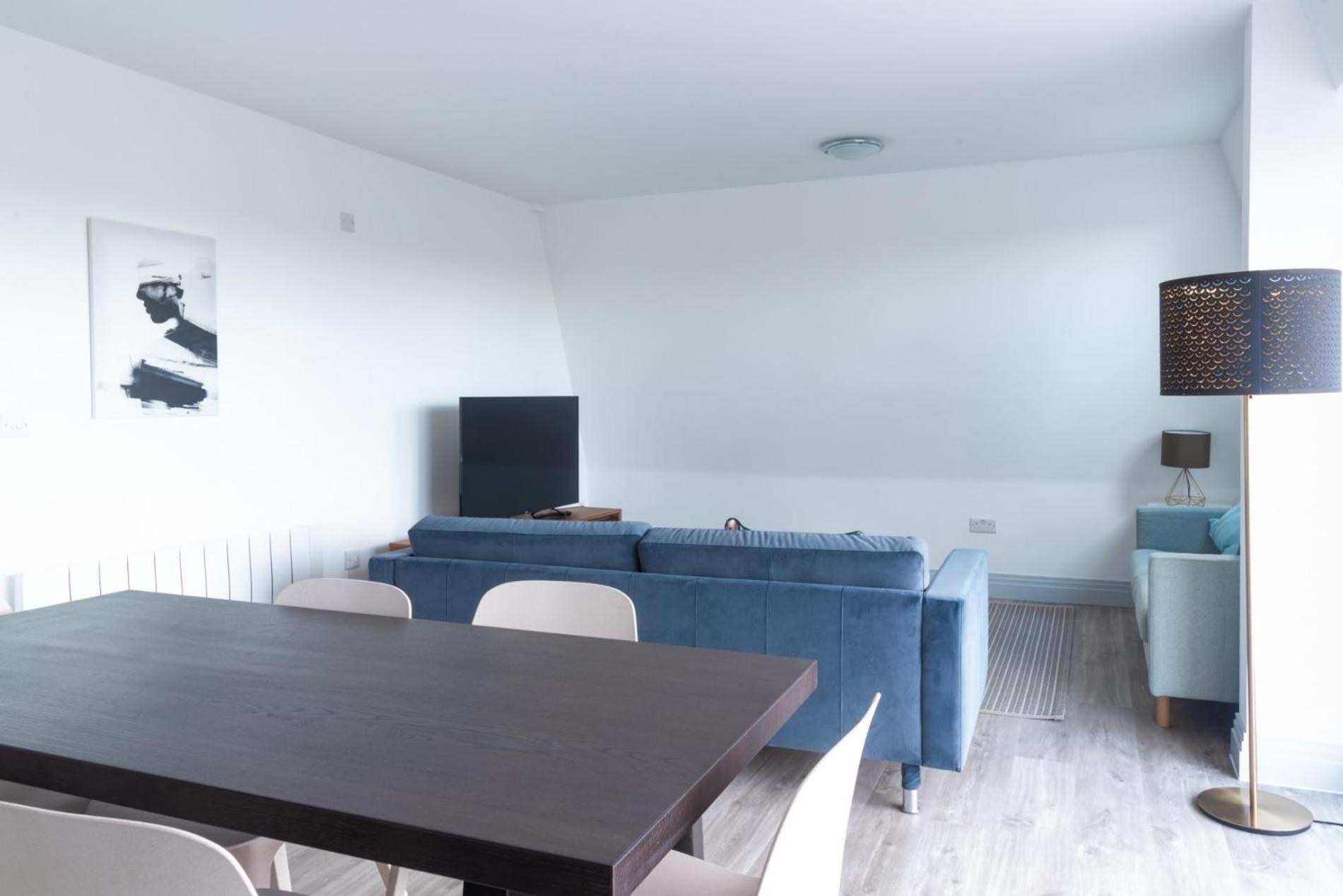 Newly Refurbished 2 Bed With Fantastic View Londres