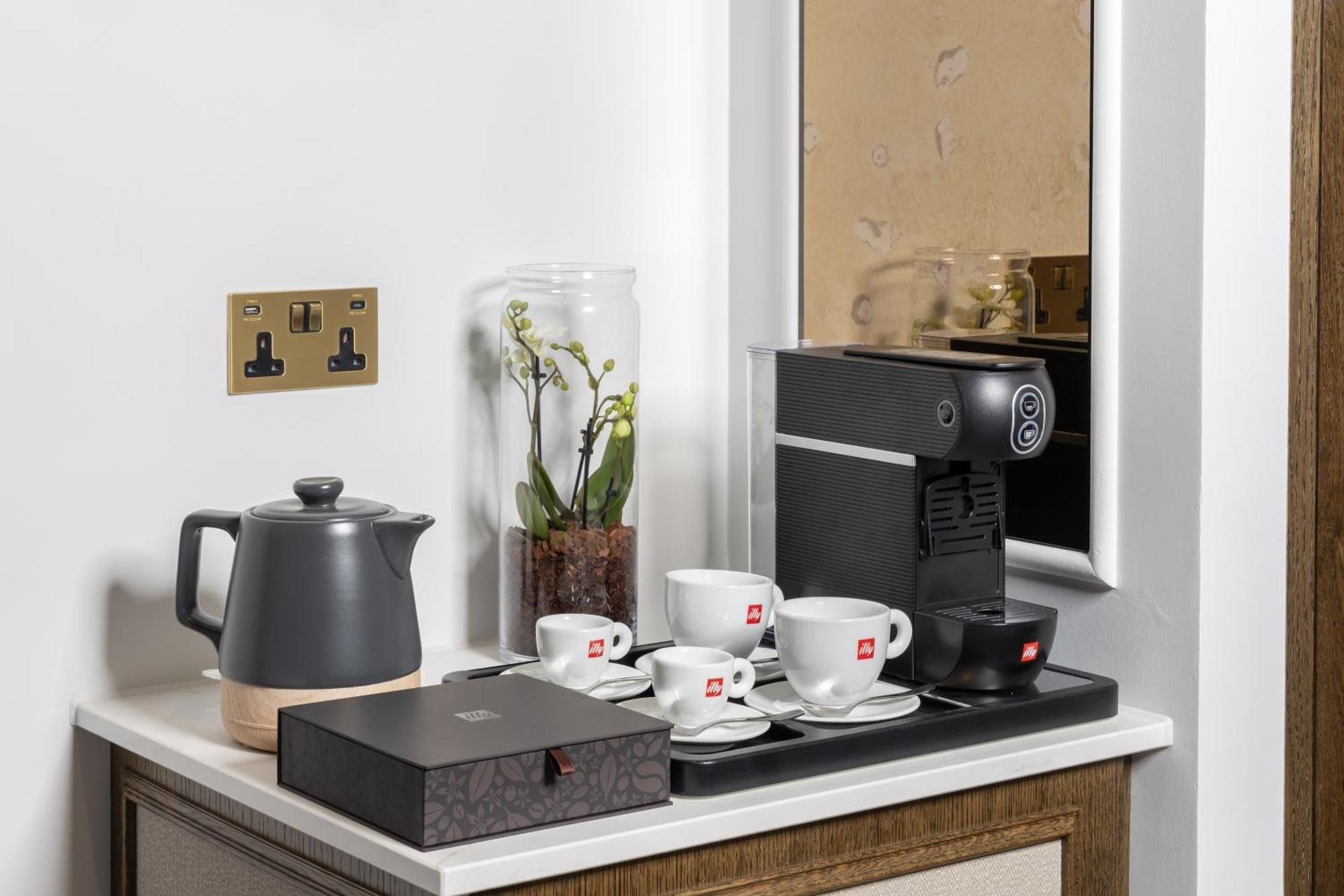 Hotel The Welbeck By Ihg London