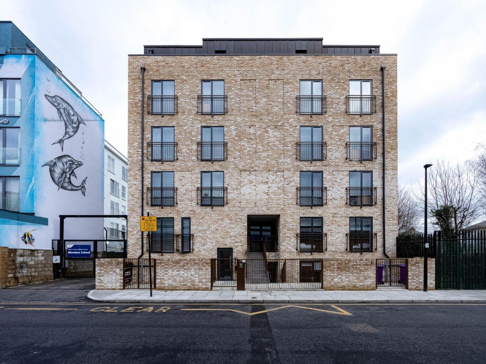 Luxurious Hackney Near Train Station * Londen