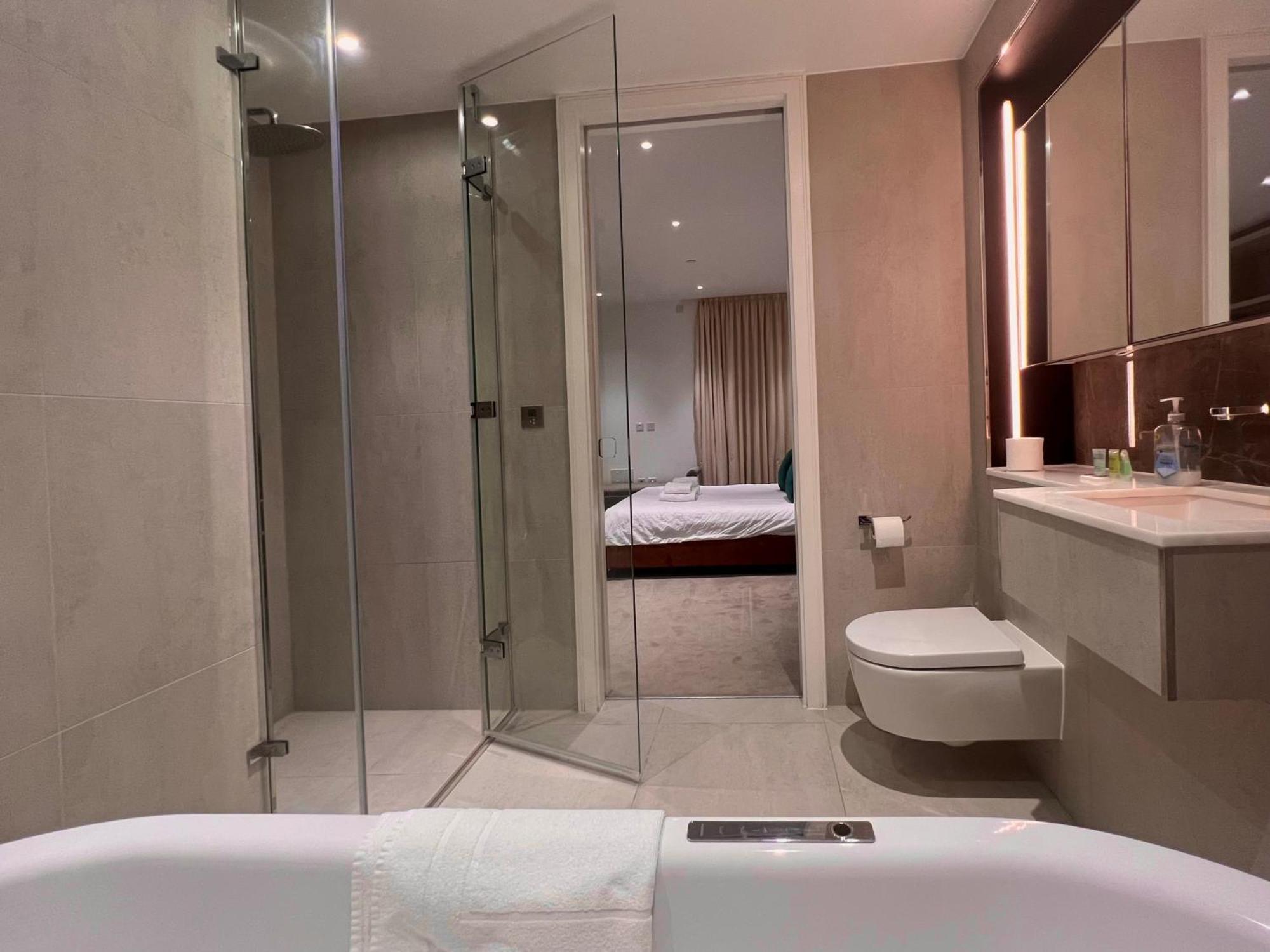 Luxury 2 Bedroom In Old Street, * London
