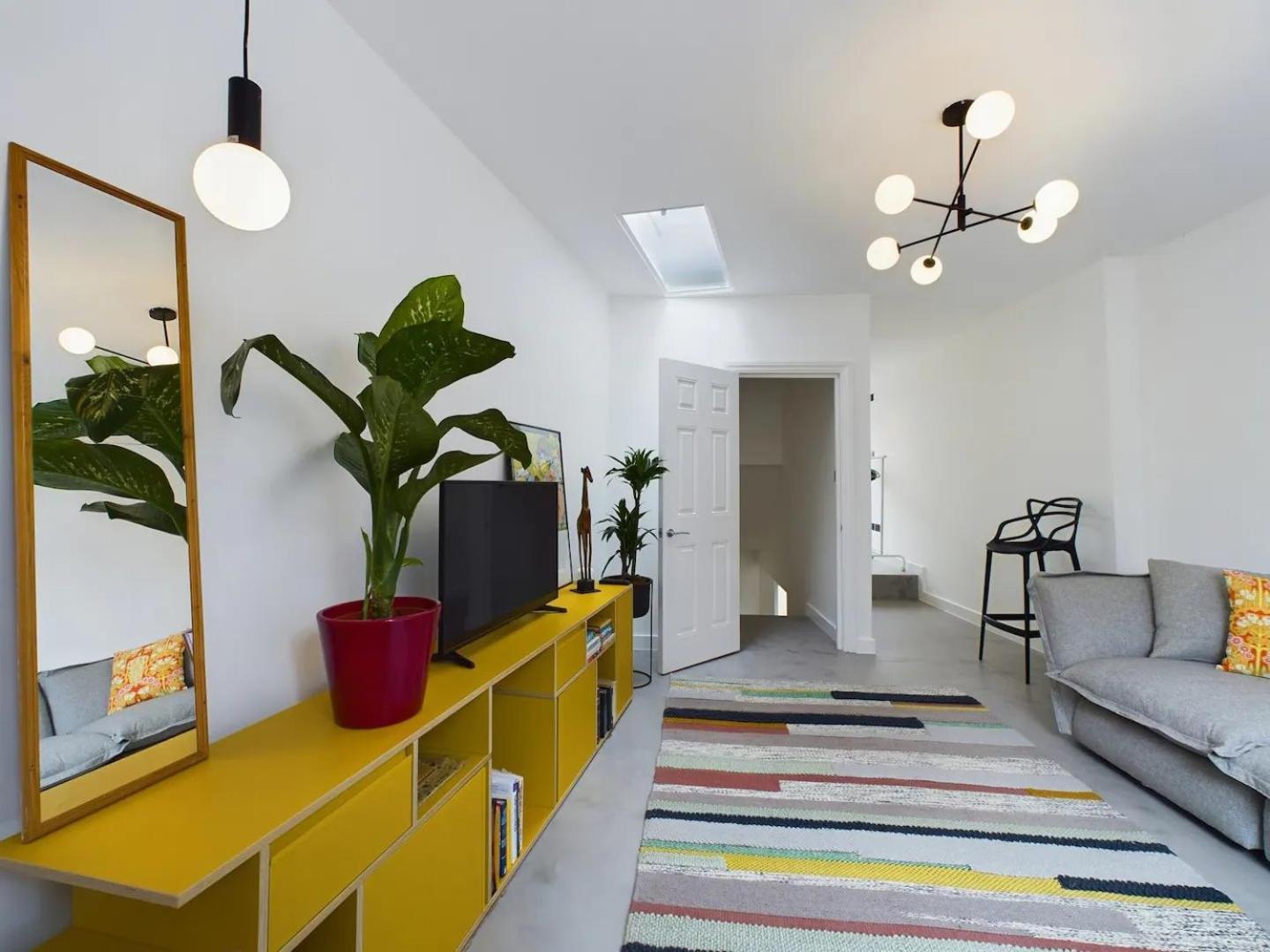 Pass The Keys Stylish Flat Heart Of Hackney Apartment