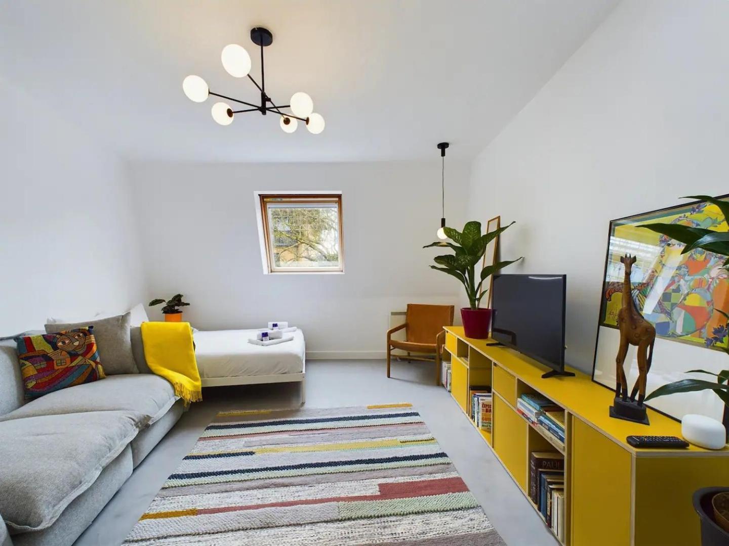 Pass The Keys Stylish Flat Heart Of Hackney Apartment London