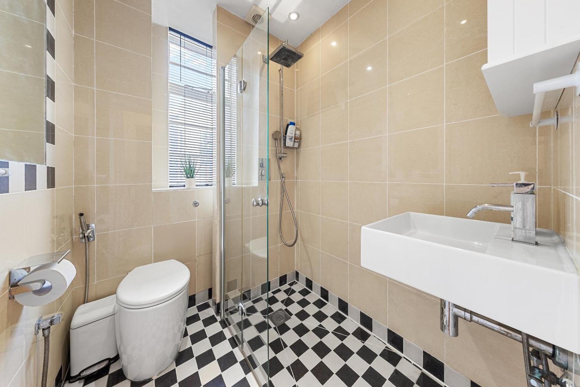 Appartement Paddington Station Paradise For Up To 4 Guests! Dream 2 Mins Walk From Station With Extra Double Sofa Bed! Londen