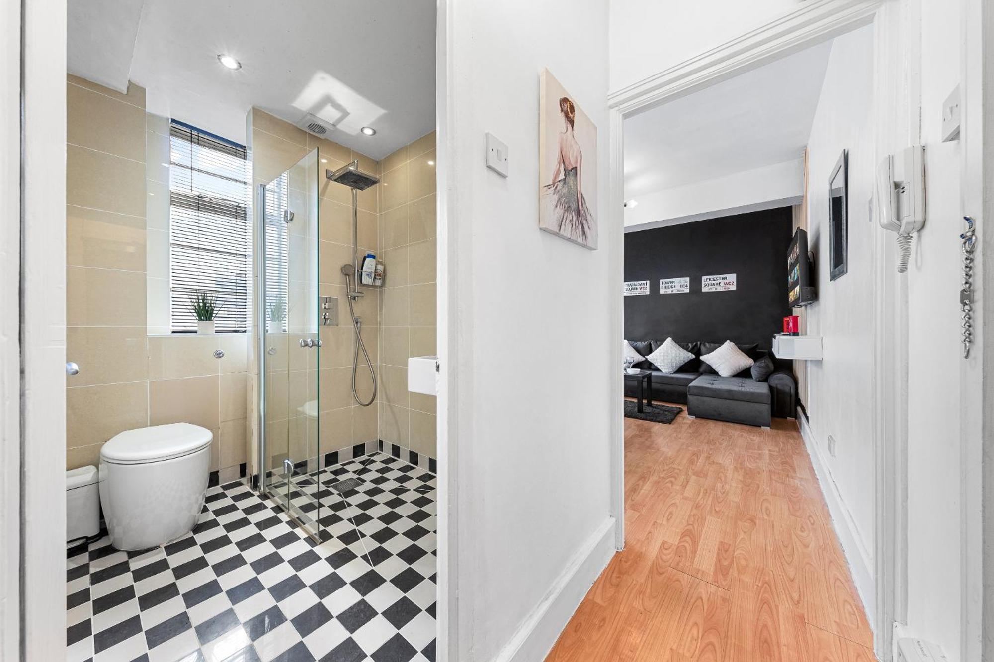 Paddington Station Paradise For Up To 4 Guests! Dream 2 Mins Walk From Station With Extra Double Sofa Bed! Londen