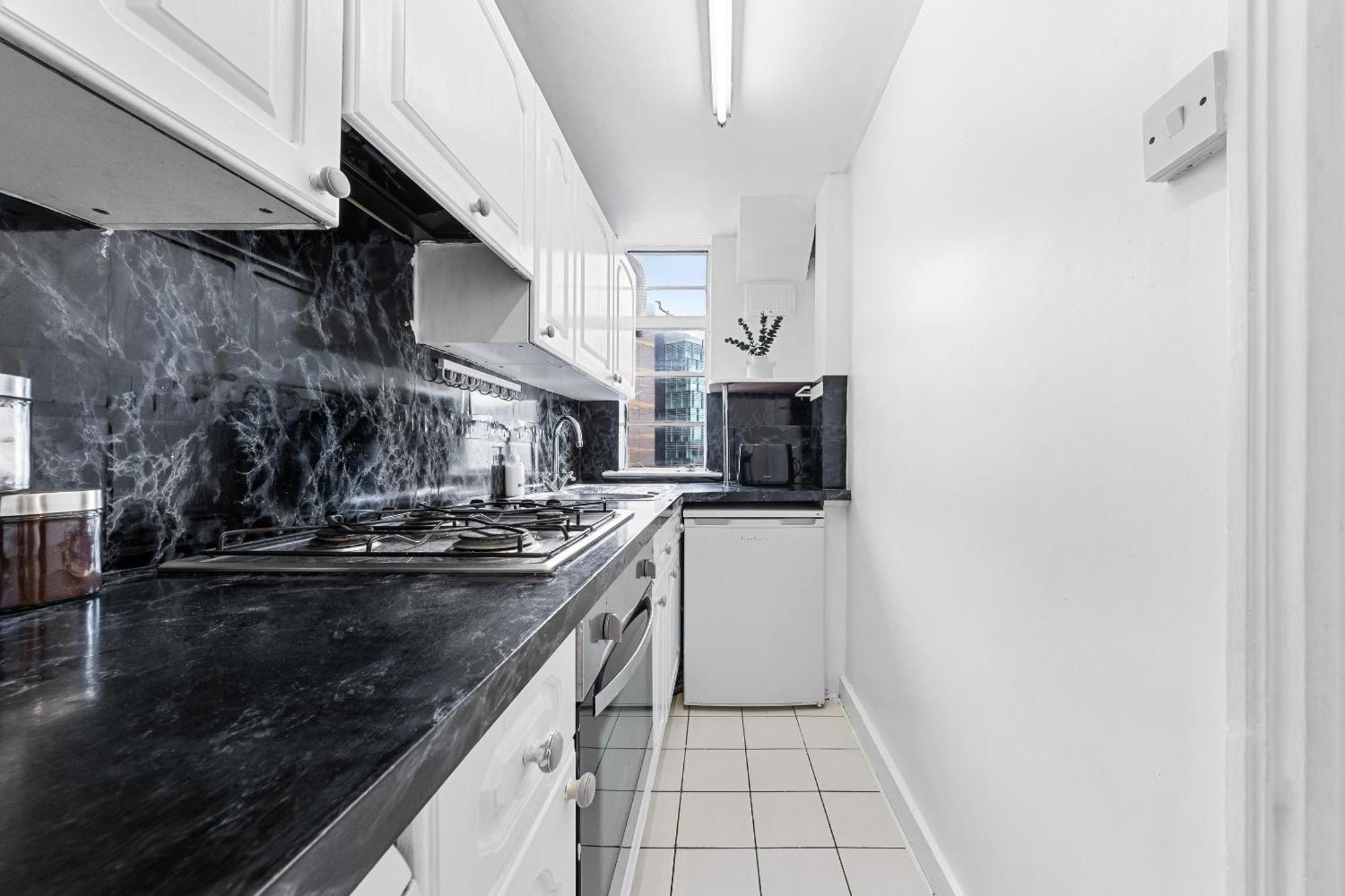 Paddington Station Paradise For Up To 4 Guests! Dream 2 Mins Walk From Station With Extra Double Sofa Bed! Appartement *
