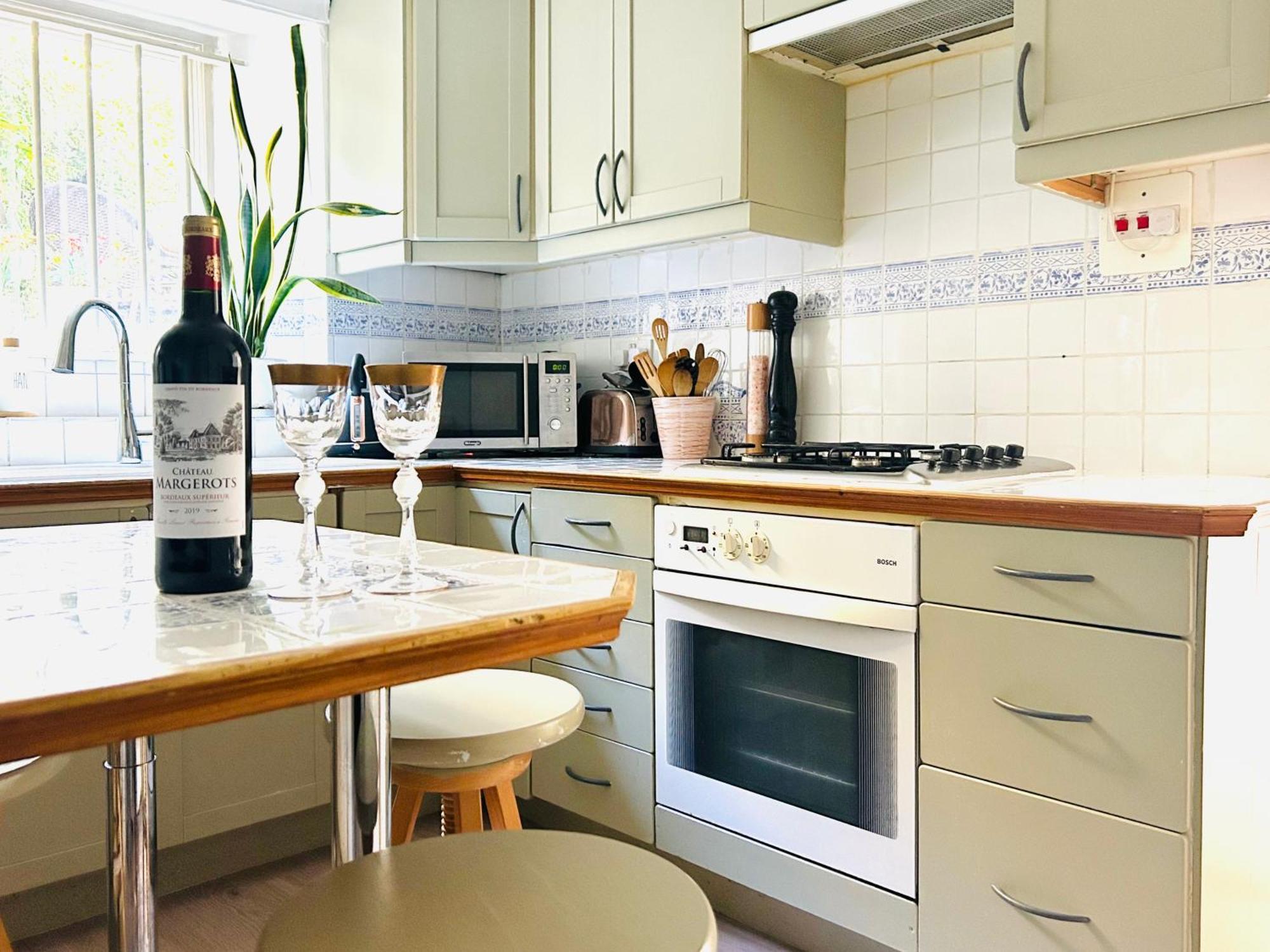 Kensington Gem Apartment London