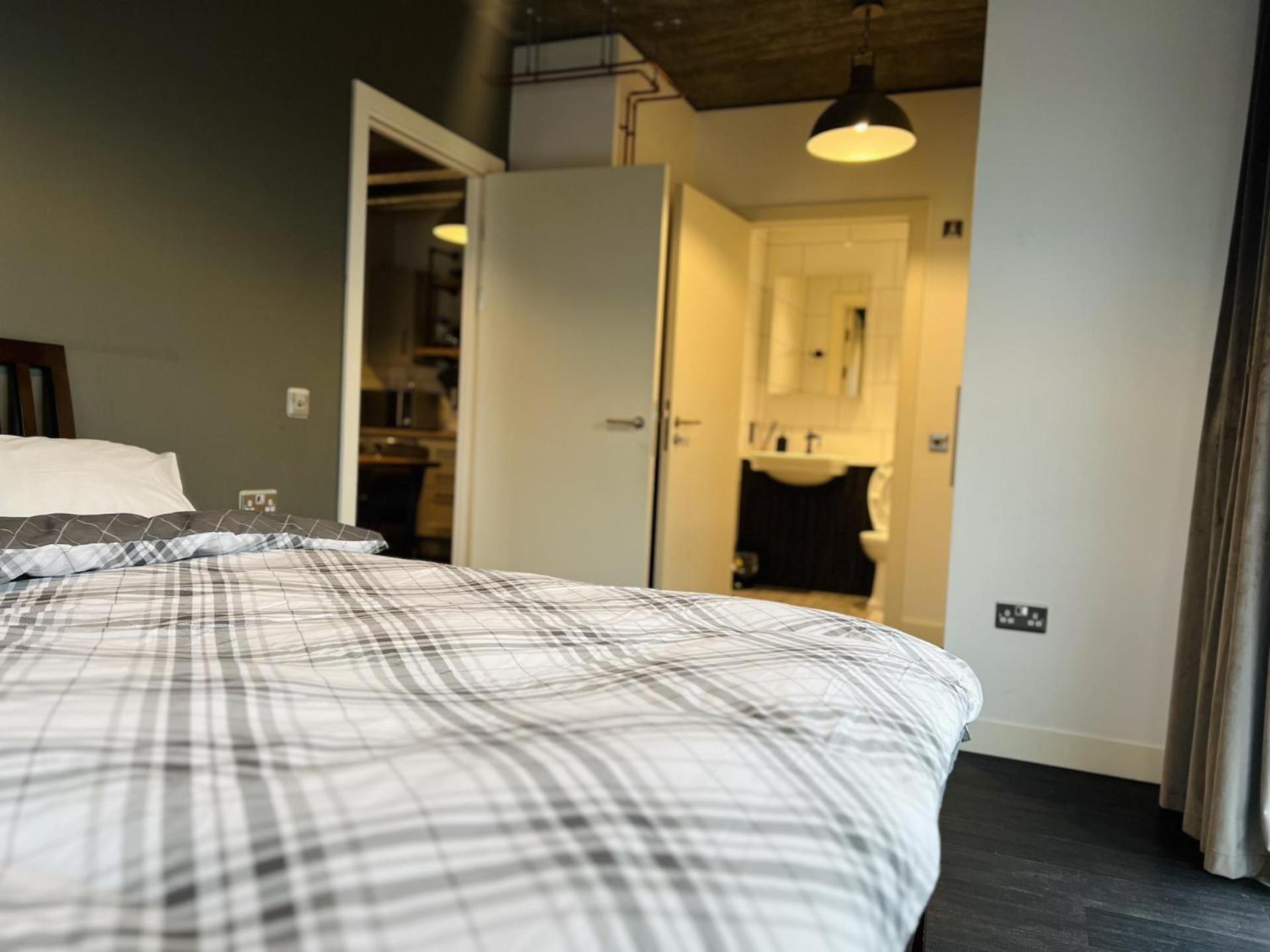 Homely 2-bed With Stunning Views Wembley Apartment London