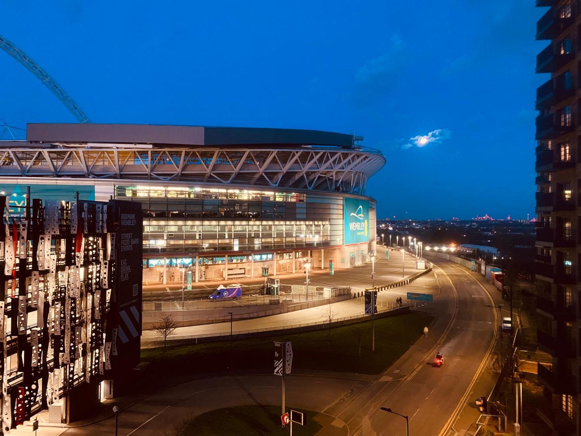 Apartment Homely 2-bed With Stunning Views Wembley