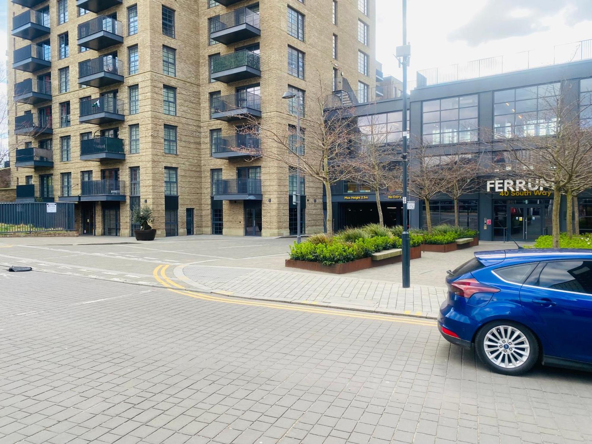 Apartment Homely 2-bed With Stunning Views Wembley London