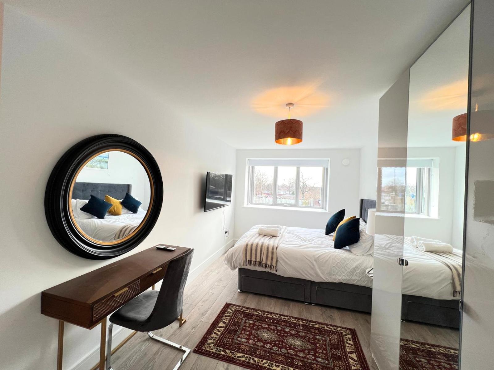 C1, Luxury 2 Bedroom Flat In Wembley * London