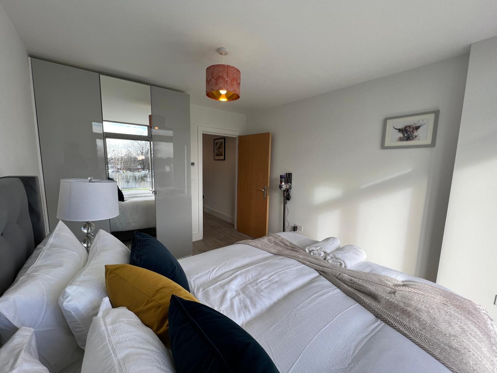 C1, Luxury 2 Bedroom Flat In Wembley *