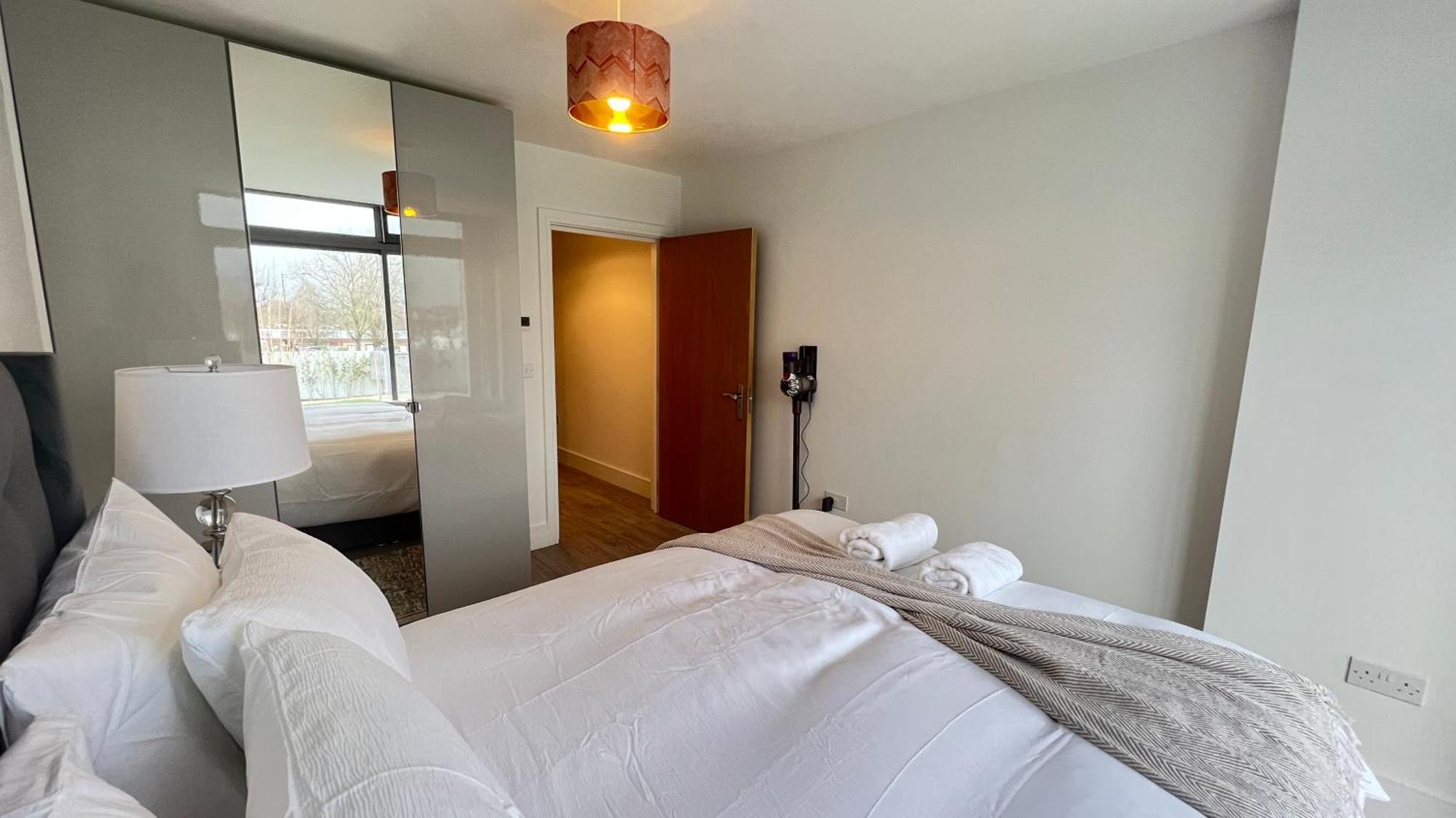 C1, Luxury 2 Bedroom Flat In Wembley