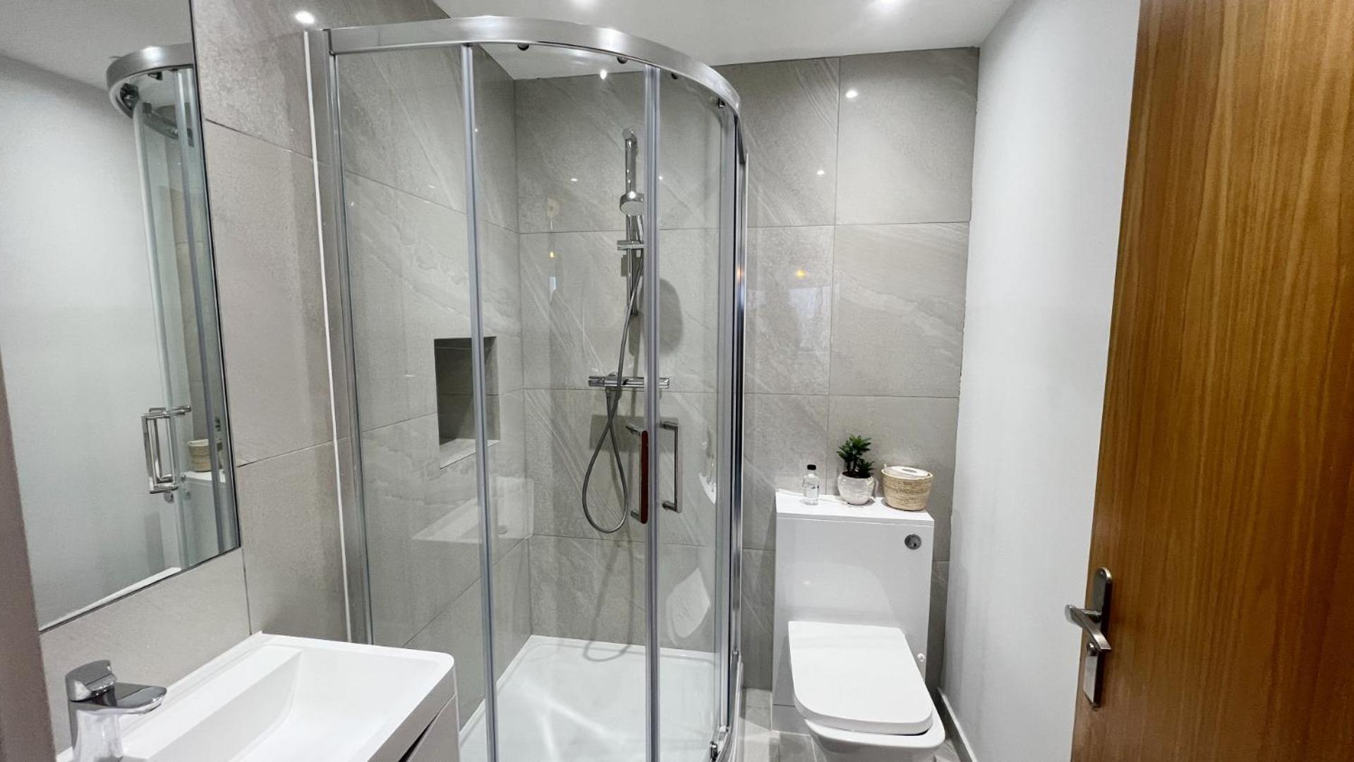 Apartment C1, Luxury 2 Bedroom Flat In Wembley *
