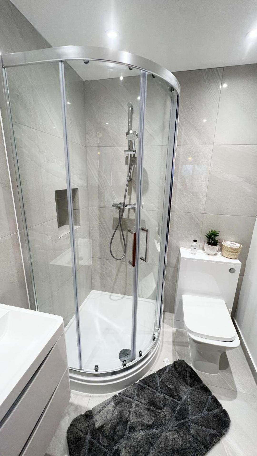 Apartment C1, Luxury 2 Bedroom Flat In Wembley