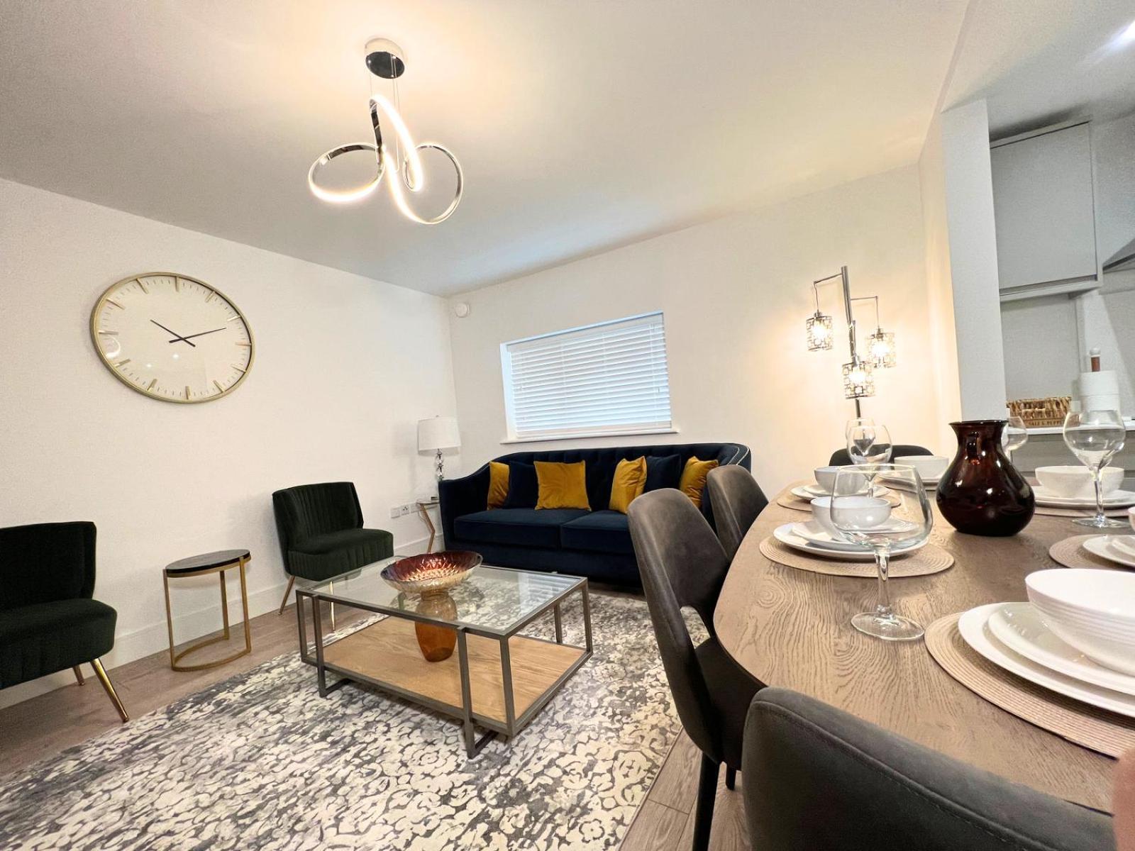 C1, Luxury 2 Bedroom Flat In Wembley Apartment