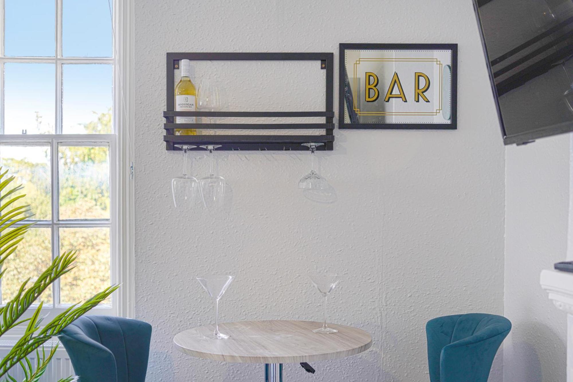 Livestay - Chiswick With Free Parking Apartment *