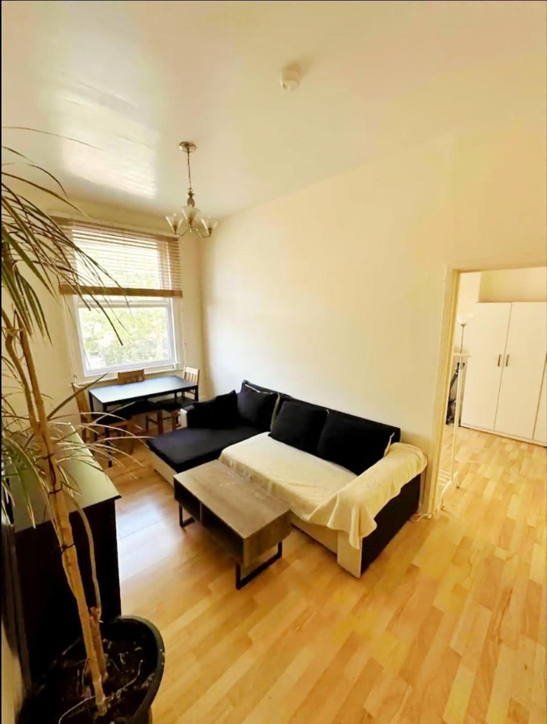 Homestay In The Of - Clapham Junction