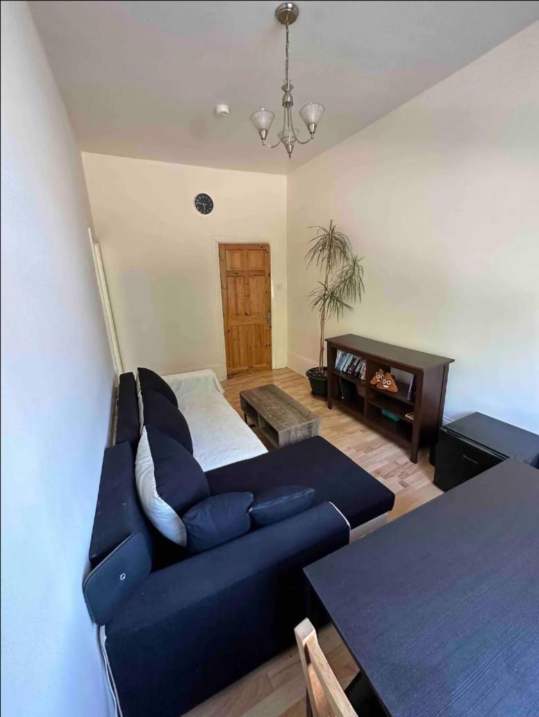 In The Of - Clapham Junction Homestay